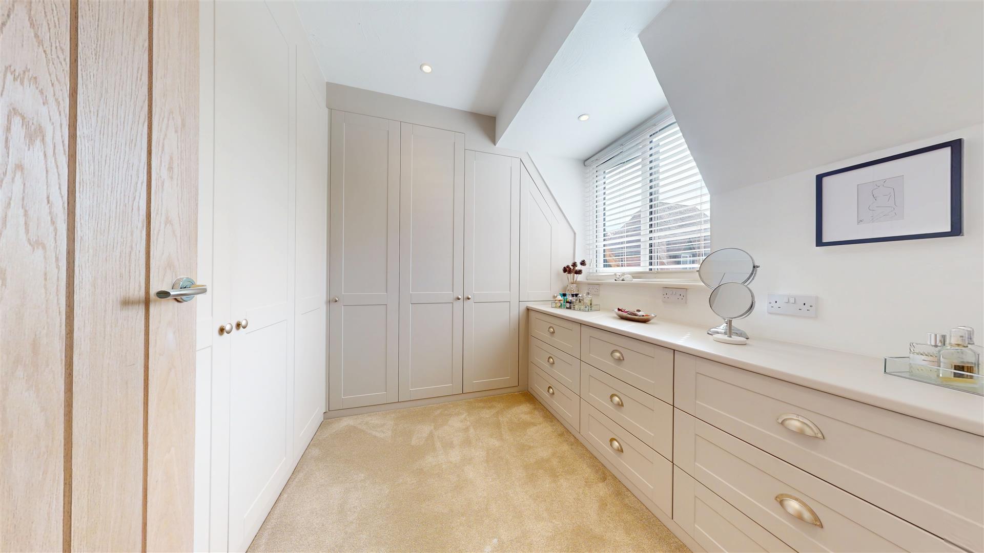 Eynsham Court, Woolstone, Milton Keynes